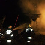 Massiver Löschangriff der eingesetzten Feuerwehren.