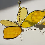 glas in lood vlinder geel