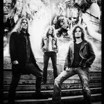 ©[asp]   Music moves - rock / RED MACHETE