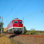 232 550-4 von DB Bahn Bau mit einen Bauzug in Richtung Seddin  - km 71,8 am 14.10.2011