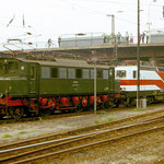 204 001-2 und 212 001-2 haben den Sonderzug wieder bis Dessau Hbf gebracht und setzen um - am 15.05.1983