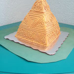 pastel fondant piramide