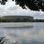 Kongresshalle mit Dutzendteich