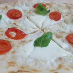 Flammkuchen Tomate Mozzarella
