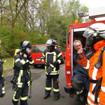 Vorbereitung und Anlegen der Ausrüstung © Freiwillige Feuerwehr Cuxhaven-Duhnen