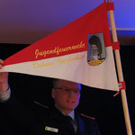 Der neue Wimpel der Jugendfeuerwehr © FF.Duhnen-Stickenbüttel