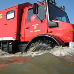 Der Wattrettungsunimog der Berufsfeuerwehr / © Freiwillige Feuerwehr Cuxhaven-Duhnen