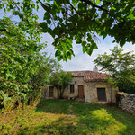 entrée du gîte la maison d'Angèle dans le Lot sur les causses du Quercy 