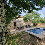 la piscine avec la terrasse 