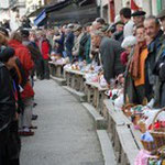 image du avec son ambiance  marché au truffes de lalbenque dans le lot en Quercy location famille - venez voir pour vos vancances