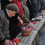 truffe marché au truffes de lalbenque dans le lot en Quercy location famille - venez voir pour vos vancances