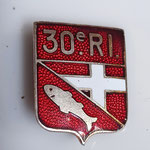 insigne 30° RI .marqué sur la pastille augis lyon .prix 80 euros 
