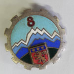 insigne 8° CRT Augis prix  : 10 euros 