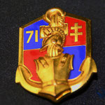 insigne 71° bataillon de genie , arthus Bertrand 40 rue de rennes prix :10 euros M
