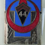 insigne 44° regiment de transmission  Drago Paris dép 25 rue béranger  Prix : 40 euros