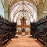 Unter dem Vierungsgewölbe steht als größtes Ausstattungsstück der Kirche das Chorgestühl, „das reichste, brillanteste, besterhaltene Werk dieser Art in ganz Westfalen“, wie Wilhelm Lübke 1853 festhielt.