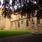 Am 31. Mai 1122 nimmt Norbert den Schlüssel der Burg Cappenberg in Empfang, die damit zur ersten Niederlassung der Prämonstratenser auf deutschem Boden wird. Am 15. August d. J. findet die Grundsteinlegung durch Bischof Dietrich II. von Münster statt.
