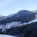 Die Chalets befinden sich ganz unten fast neben der Piste.