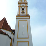 Pfarrkirche St. Peter und Paul - 48 Meter hoch ist der mächtige Kirchturm