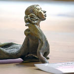 Loli Garcia peinture - Picaflor sculpture