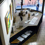 Loli Garcia peinture - Picaflor sculpture