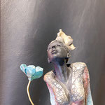 Loli Garcia peinture - Picaflor sculpture
