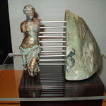 "Lien essentiel" Poudre de marbre, stéatite, alu, acrylique, patine, plexiglas 40 x 60 x 30 