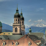 Die Türme der Jesuitenkirche, im die Alpen