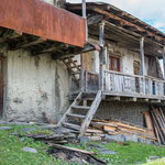 Shenako, Tuschetien mit seinen typischen Häusern aus Schieferstein und Holz