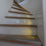 Die Treppe vom Tauchdeck zum Sonnendeck mit wunderschönem Schwung.