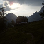 Die Austriahütte, am Horizont die Bischofsmütze
