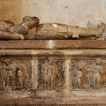 Belcastel : tombe de Alzias de Saunhac
