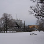Vue sur le Casino, à gauche et le Pavillon du Québec