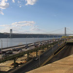 Promenade le long d'Harlem River jusqu'au 145th Street Bridge qui fait face au Bronx