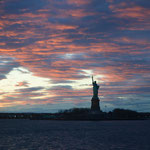 Vues de la Statue de la Liberté prises du bateau pour Staten Island 