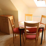Gästehaus Kirschgarten - Ferienwohnung - Essbereich