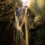 Saut de 10m en canyoning / Versoud - Isère