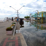 in Santarem werden die überschwemmten Straßen abgepumpt