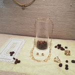 große Vitrine Mitte, Diamanten