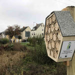 Bienenhotel in der Bahnhofstraße