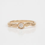 Verlobungsring 14 kt Gelbgold mit Blättern und Diamant