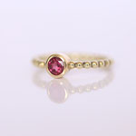 Ring 14 kt Gelbgold mit Granat Rodolith