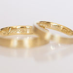 Eheringe 14 kt Gelbgold  längsdiamantiert mit Innengravur