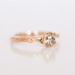 Verlobungsring 14 kt Rotgold mit Diamant 