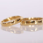 Eheringe 14 kt Gelbgold gewellt, glatt und glänzend 