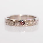 Eheringe 14 kt Weissgold mit unterschiedlichen Mustern und Edelsteinen