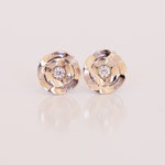 Blütenohrstecker mit Diamanten