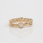 Verlobungsring 14 kt Gelbgold mit Blättern und Diamant