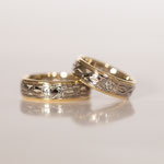 Eheringe 14 kt Weiss- und Gelbgold graviert
