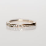 Ring Möbius 14 kt Weissgold mit Brillanten